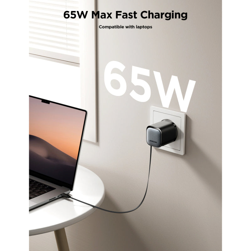 Joyroom JR-TCL02EU 65W GaN Charger with Retractable USB-C Cable, Dual-Port USB-A & USB-C, PD 3.0 Fast Charging, Compatible with Laptops & Smartphones